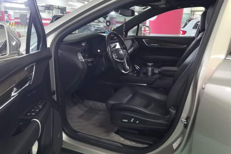 Used Cadillac XT5 2016 28T Four-Wheel-Drive Leading Model