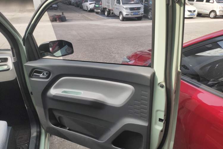 Used Wuling Hongguang MINIEV 2021 Macaron Premium Model – Lithium Iron Phosphate