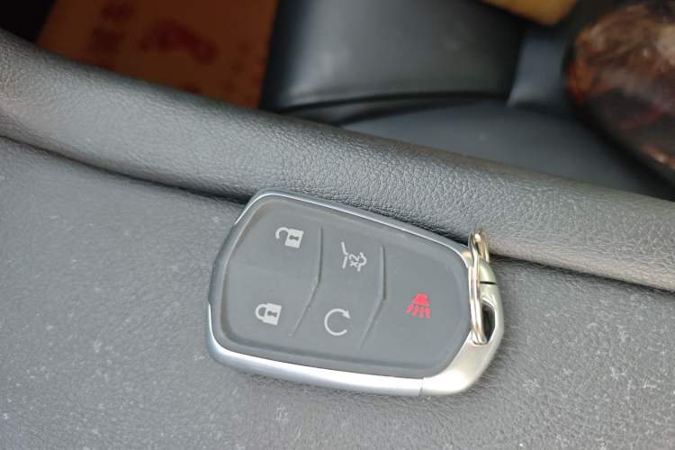 Used Cadillac XT5 2018 28T Four-Wheel Drive Luxury Model Vehicle Key