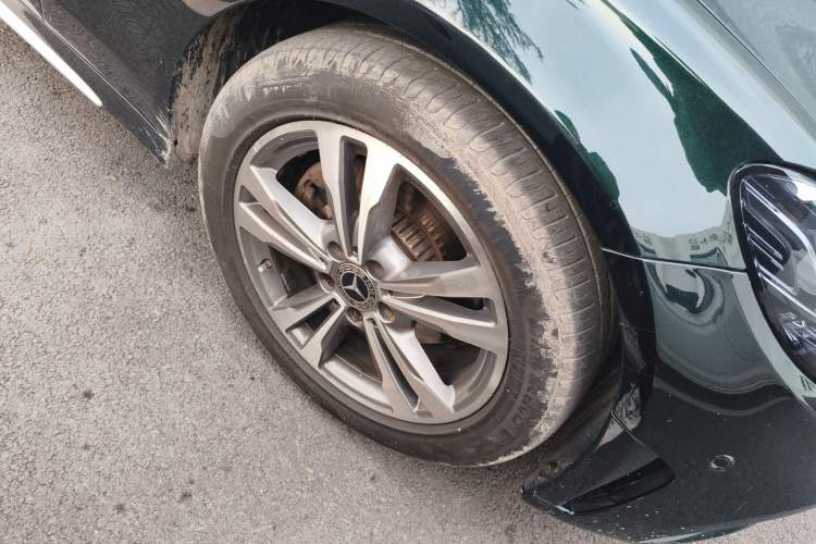 Used Mercedes-Benz C-Class 2021 C 200 L Fashion Edition Sport Version Right Front Wheel Hub