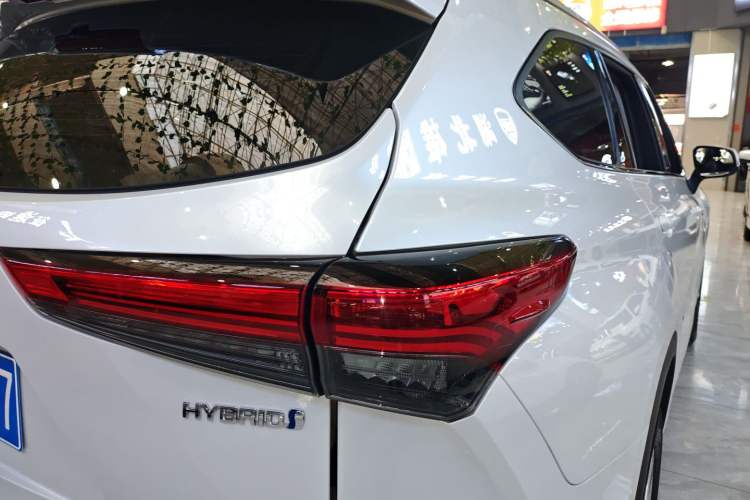 Used Toyota Highlander 2022 Dual-Engine 2.5L 4x4 Elite Edition 7-Seater
