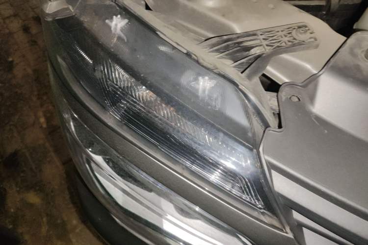 Used FORTHING Lingzhi 2023 M5L 1.6L Base Model 5 Seats