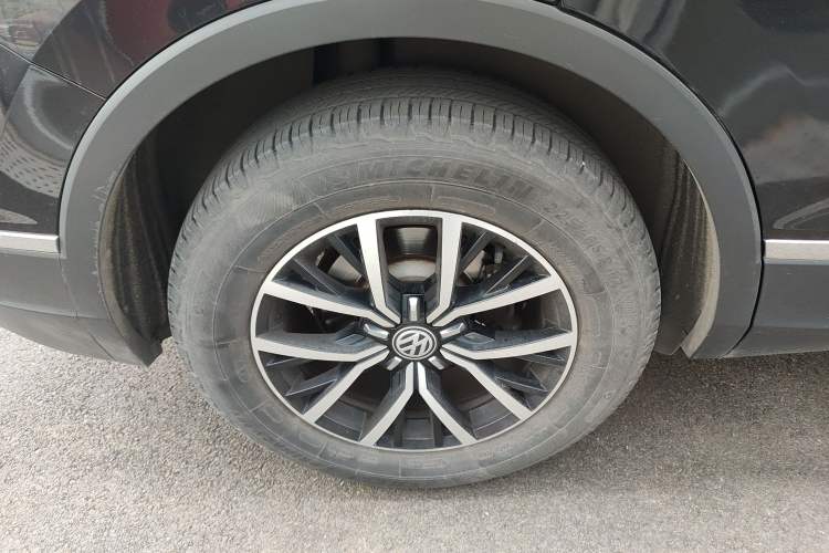 Used Volkswagen Tiguan L 2018 330TSI Automatic Two-Wheel Drive Luxury Edition Right Rear Wheel Hub