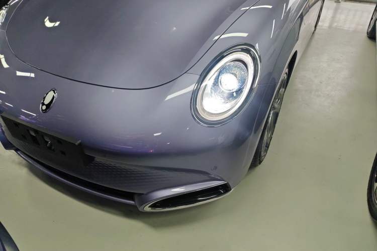 Used ORA Lightning Cat 2022 555 km Luxury Edition Left Front Headlight