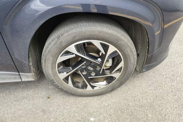 Used Hyundai Custo 2021 270TGDi Prestige LUX Right Front Wheel Hub