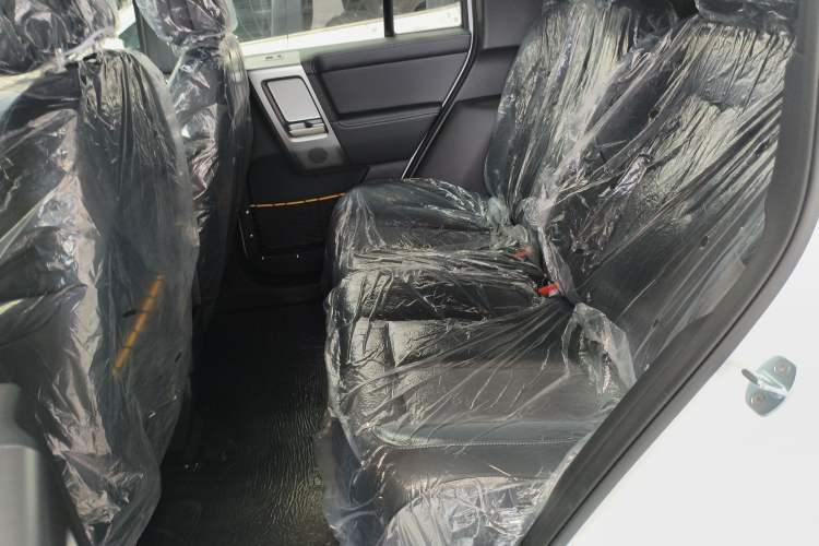 Used iCAR V23 2025 401 Two-Wheel Drive Advanced Edition Left Rear Seat