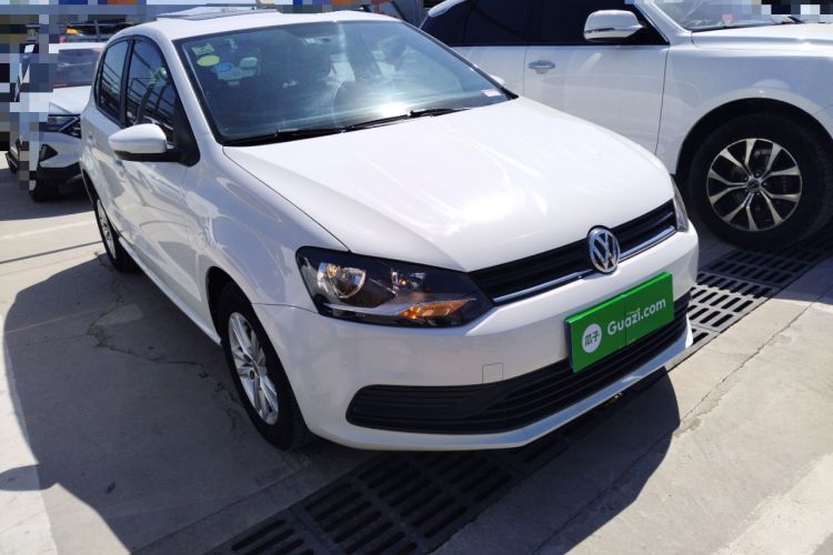 Used Volkswagen Polo 2016 1.4L Automatic Trendy Model Front Right 45 Deg