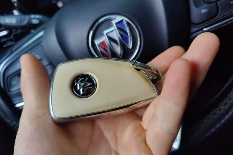 Used Buick Envision 2021 Encore Plus 652T Five-Seat Luxury Model Vehicle Key
