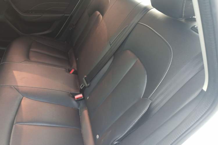 Used Roewe i6 New Energy 2019 PLUS 50T Internet Glory Flagship Edition Left Rear Seat