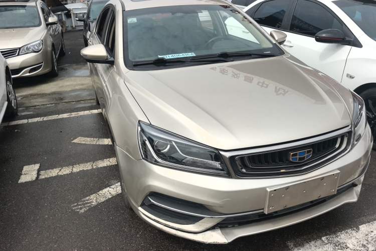 Used Geely Auto Emgrand 2018 1.5L CVT Upward Connect Edition Front Right 45 Deg