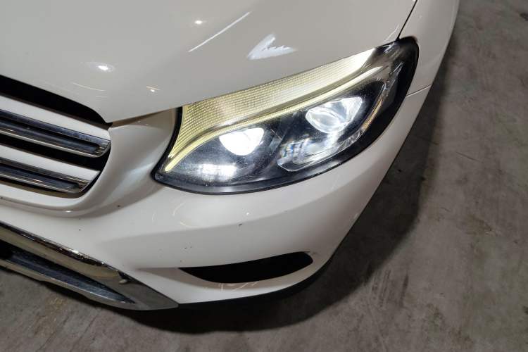 Used Mercedes-Benz GLC 2016 GLC 300 4MATIC Dynamic Model
