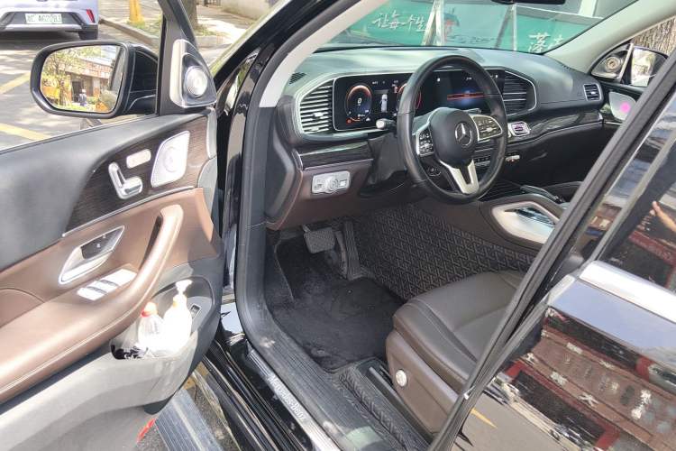 Used Mercedes-Benz GLE 2023 GLE 350 4MATIC Stylish Model
