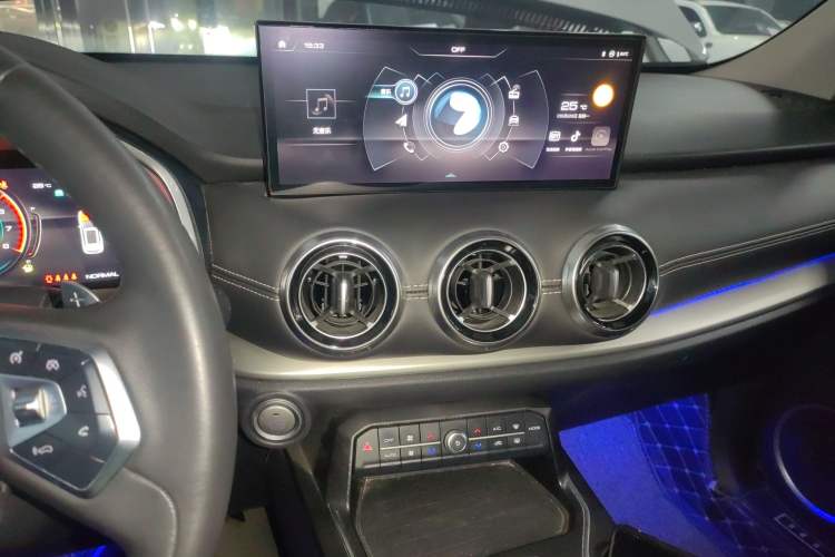 Used Wey VV6 2021 2.0T Two-Wheel Drive Smart Protection+