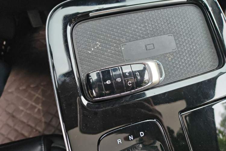 Used AION V 2021 Plus 70 Super Fast Charging Version Ternary Lithium
