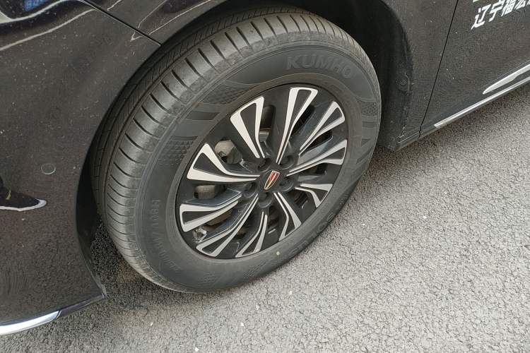 Used Hongqi HQ9 PHEV 2024 2.0T Four-Wheel Drive Luxury Edition Left Front Wheel Hub