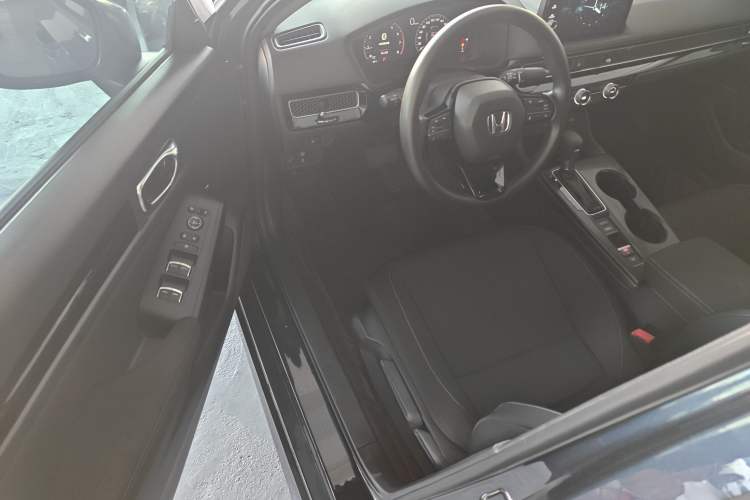 Used Honda Civic 2023 240TURBO CVT Dynamic Edition
