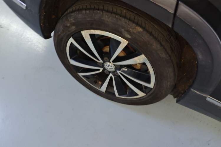 Used Volkswagen Tharu 2019 280TSI Two-Wheel Drive Flagship Version China VI Standard Right Rear Wheel Hub