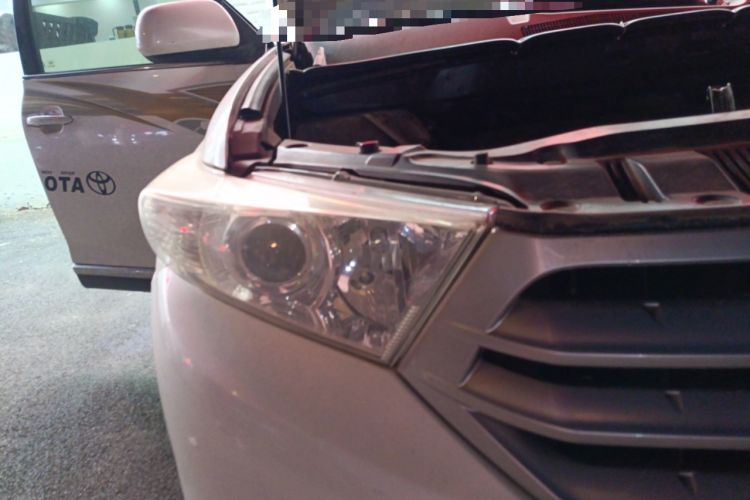 Used Toyota Highlander 2013 2.7L Two-Wheel Drive 5-Seater Purple Gold Edition