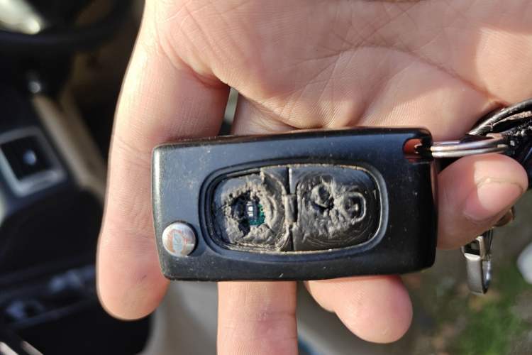 Used Peugeot 307 2010 Hatchback 1.6L Automatic Comfort Edition Vehicle Key