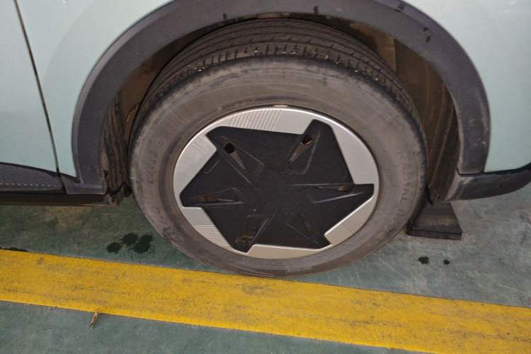 Used Geometry E Firefly 2024 301km Starlight
