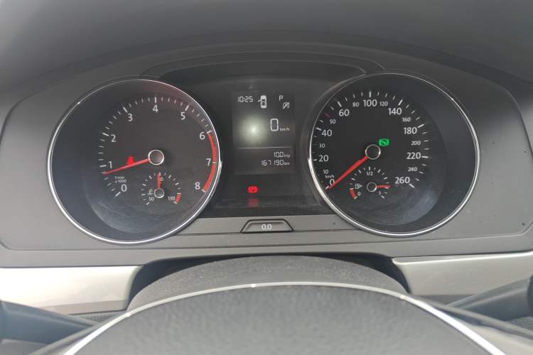 Used Volkswagen Lamando 2017 230TSI DSG Fashion Edition Instrument Cluster