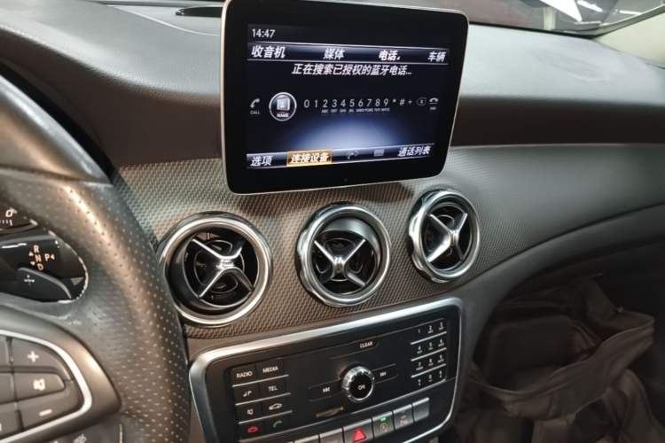 Used Mercedes-Benz GLA 2018 GLA 200 Sport Edition Audio And AC Panel