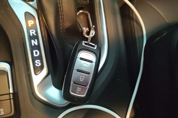 Used GAC Trumpchi GS4 2017 235T Automatic Two-Wheel Drive Luxury Smart Connectivity Version Vehicle Key