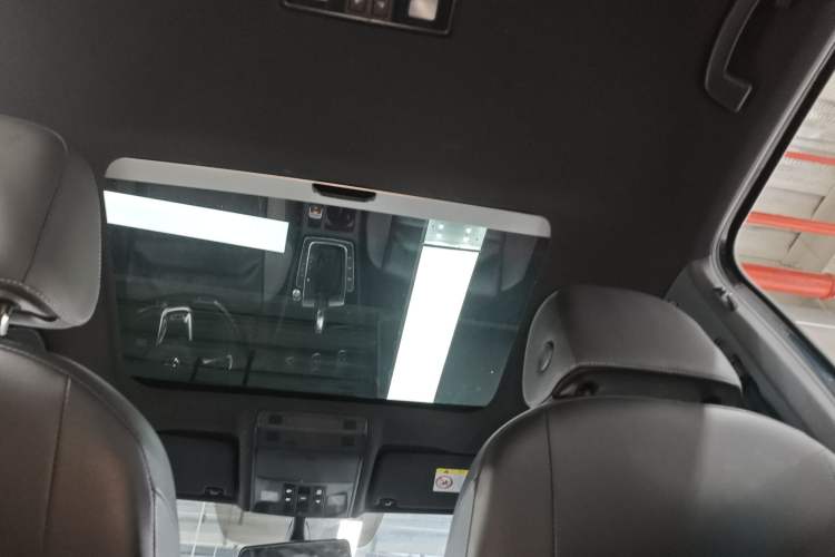 Used Volkswagen Golf 2019 280TSI DSG R-Line China VI Standard Headliner