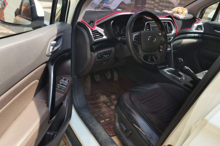 Used GAC Trumpchi GS4 2017 235T Manual Two-Wheel Drive Luxury Edition
