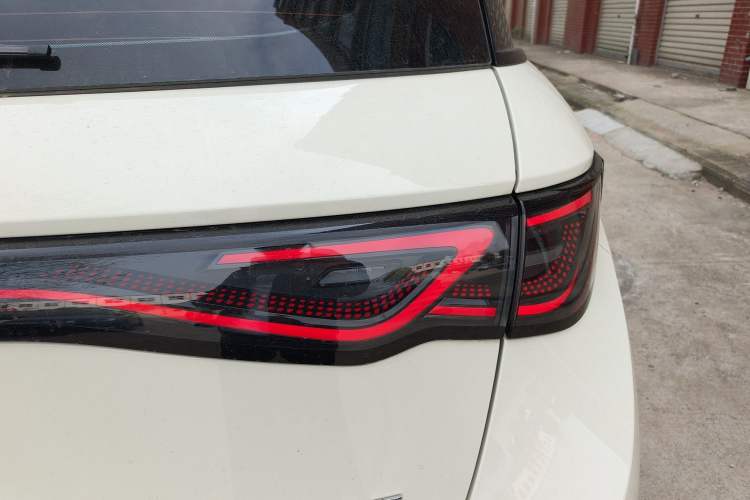 Used BYD Dolphin 2025 Intelligent Driving Version 410 km Fashion Edition
