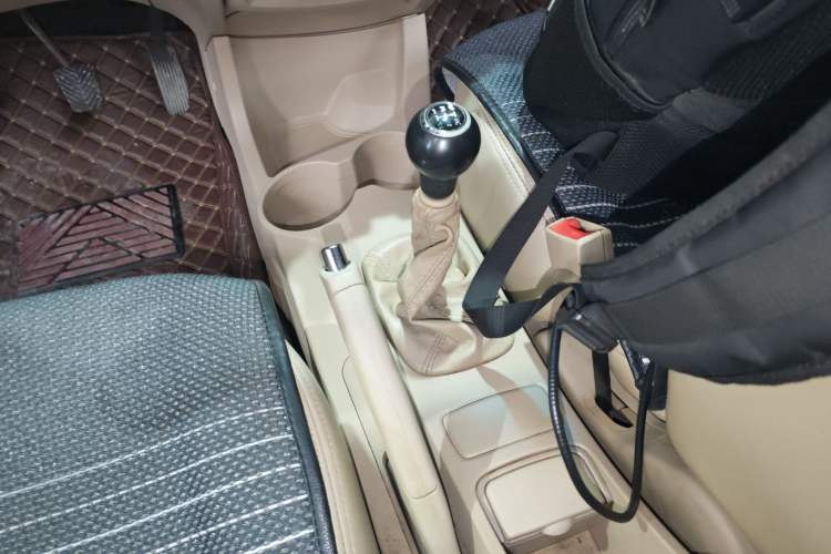 Used Kia Sportage 2013 2.0L Manual Two-Wheel Drive GL Trim