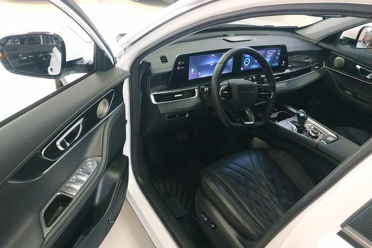 Used Chery Tiggo 7 PLUS 2023 Champion Edition 1.6 TGDI DCT Extraordinary Version
