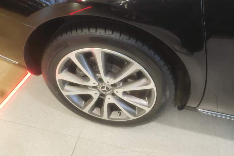 Used Mercedes-Benz E-Class 2019 E 260 L
