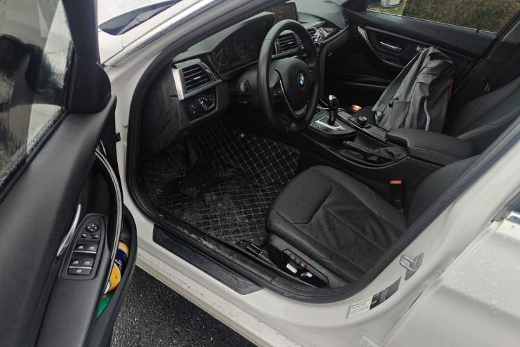 Used BMW 3 Series 2017 320Li Fashion Model
