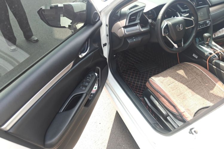 Used Honda Civic 2016 220TURBO CVT Luxury Edition
