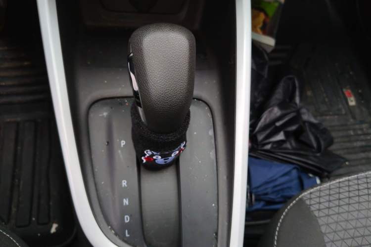 Used Chevrolet Cavalier 2020 325T Automatic Enjoyment Edition Gear Lever