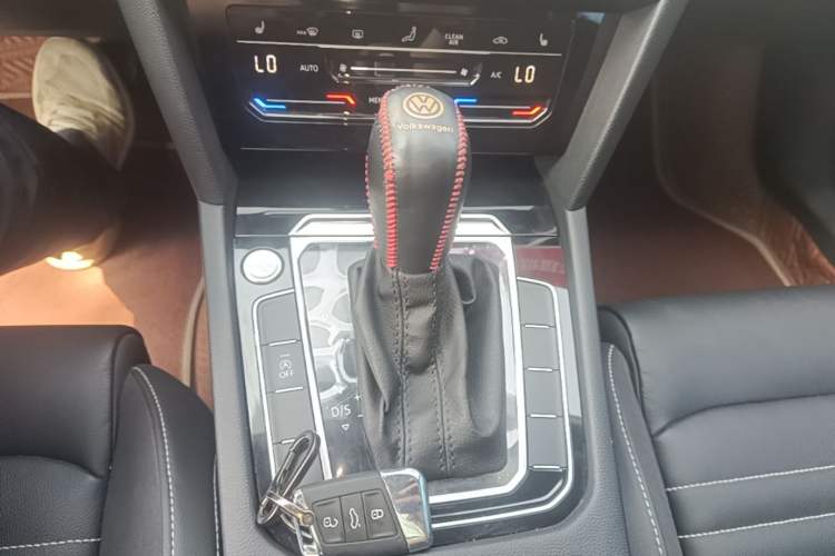 Used Volkswagen Magotan 2020 330TSI DSG Luxury Edition Gear Lever