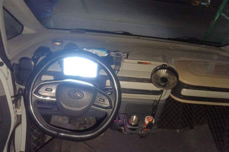 Used SAIC MAXUS Dana V1 2023 V1 Short Wheelbase Low Roof (43 kWh)
