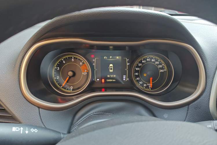 Used Jeep Cherokee 2016 2.4L Leading Edition
