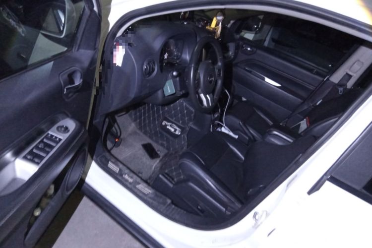 Used Jeep Compass 2013 2.0L two-wheel drive luxury version Driver Seat