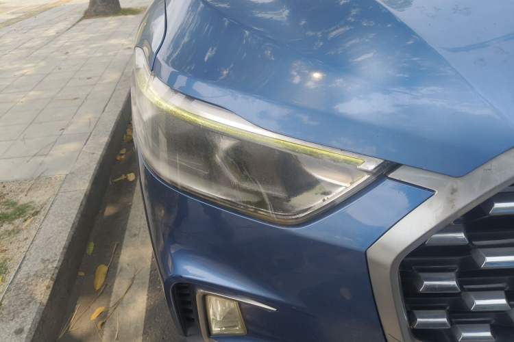 Used SAIC MAXUS D90 2017 2.0T Automatic All-Wheel Drive Sirius Right Front Headlight