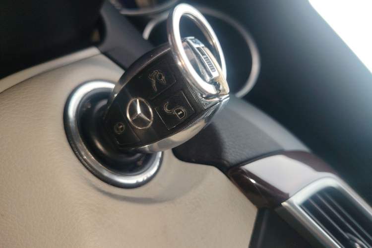 Used Mercedes-Benz C-Class 2013 C 260 CGI Elegant Model

