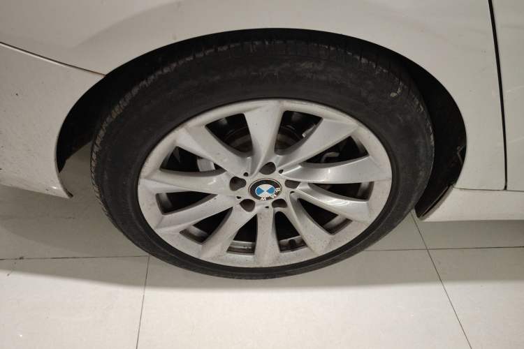 Used BMW 3 Series GT 2019 320i Sport Edition Right Rear Wheel Hub