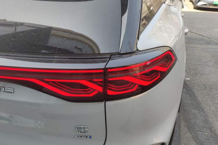 Used BYD Tang New Energy 2025 Intelligent Driving Version DM-i 115KM Flagship Edition Exterior 3