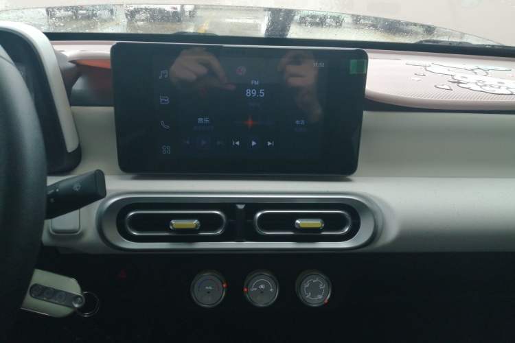 Used Wuling Hongguang MINIEV 2024 3rd Generation 215km Advanced Version
