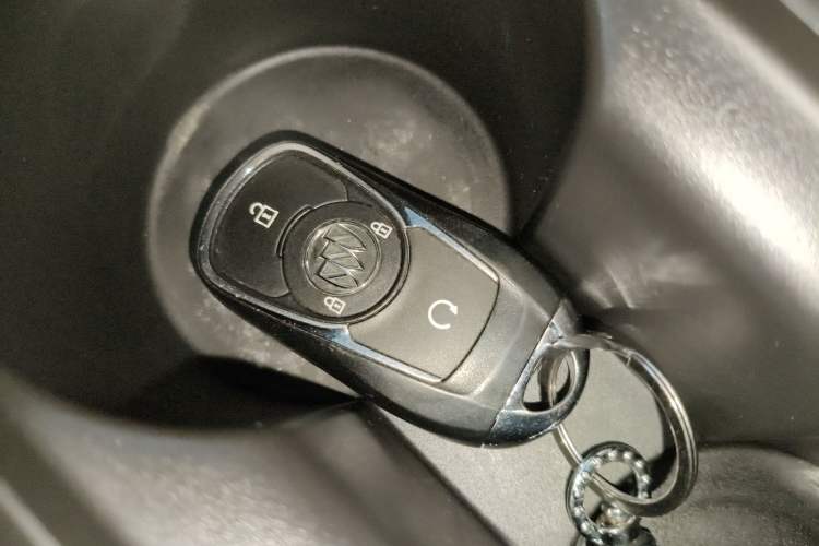 Used Buick Velite 6 2023 430km Range Commuter Version