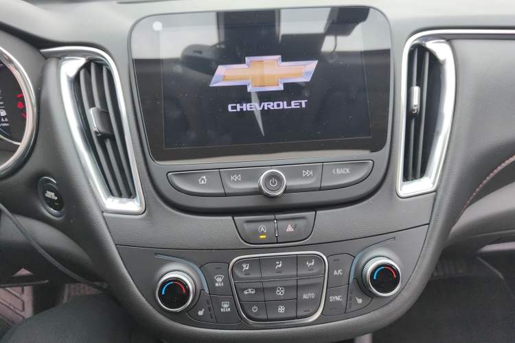 Used Chevrolet Malibu XL 2019 Redline 550T Automatic RuiLian Edition Audio And AC Panel