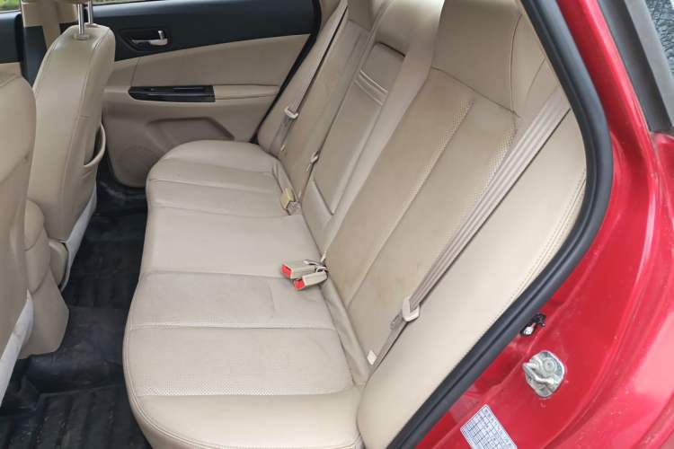 Used CHANGAN Eado 2012 1.6L Automatic Luxury Version China IV Standard
