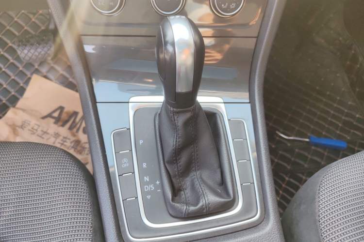 Used Volkswagen Golf 2020 280TSI DSG Comfort Version Gear Lever