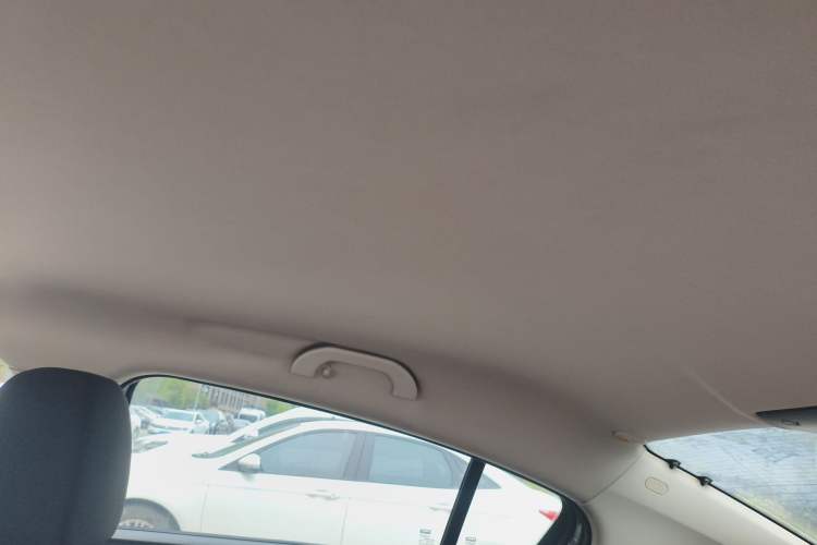 Used Qoros 3 2014 Sedan 1.6L Manual Zhixiang Model Headliner